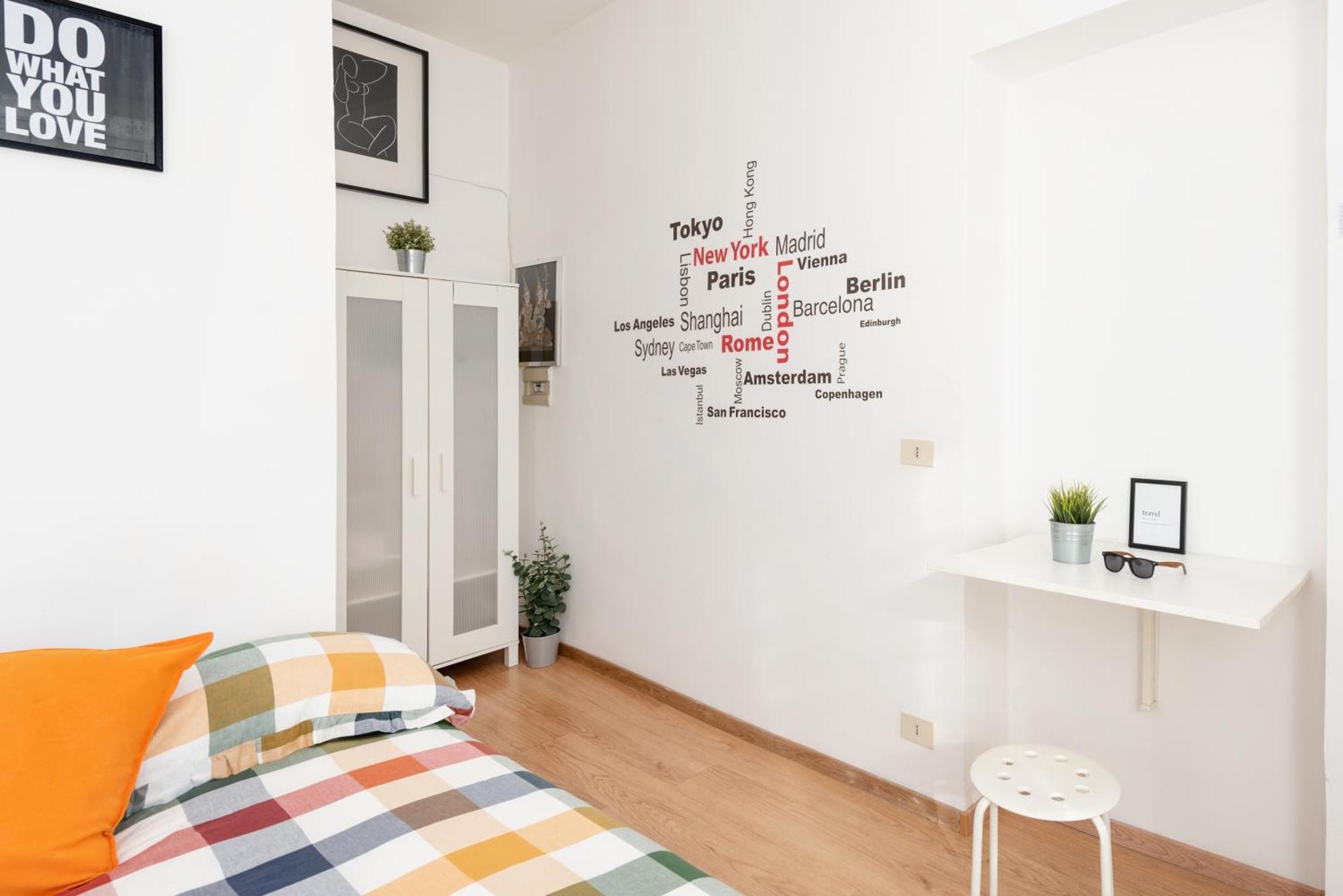 Central Little Basic Apartment Рим Экстерьер фото